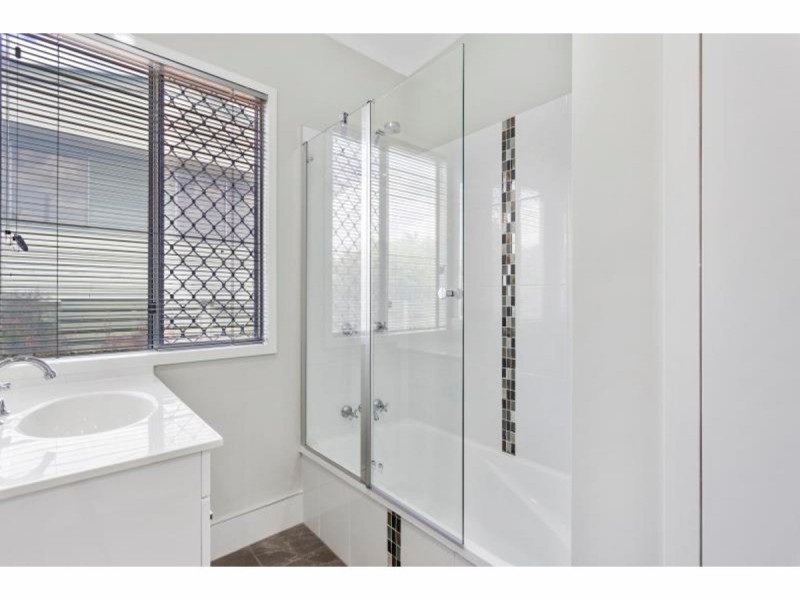 12 Churchill Street, Park Avenue QLD 4701